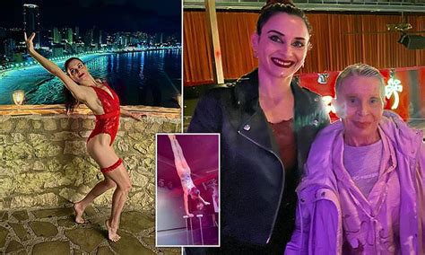sticky vicky full show|On stage. Sticky Vicky Official María Gadea Aragues .